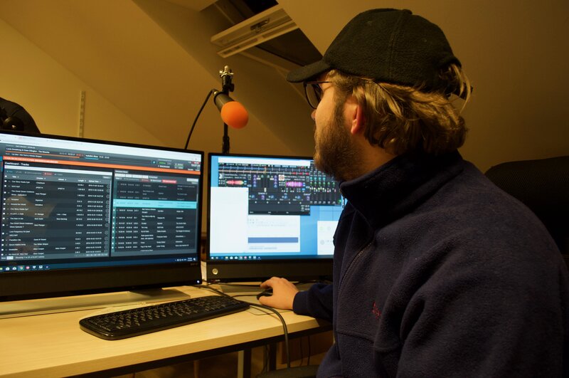 How to start a community radio station